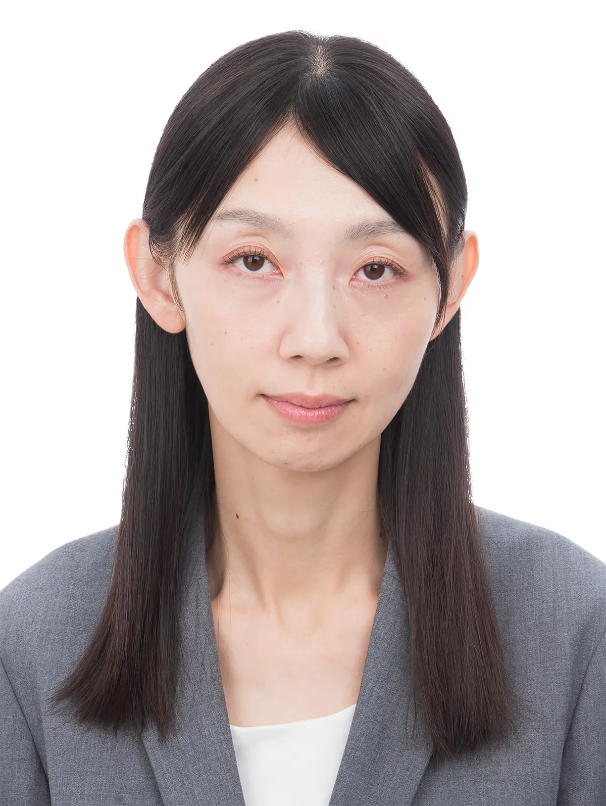 転職証明写真ビフォー