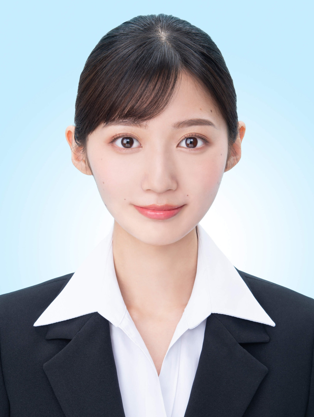公務員志望におすすめの戦略的な就活写真の撮り方をプロが解説！【業界別の撮り方特集】5