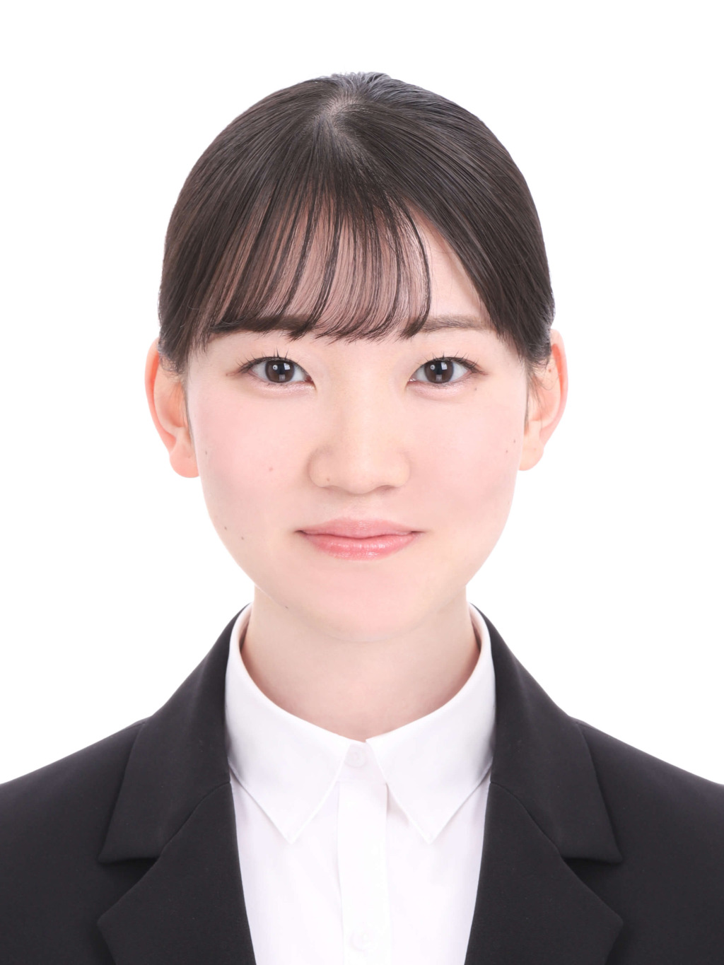 女子就活生のプロがヘアメイクして、撮影指導をした証明写真のアフター
