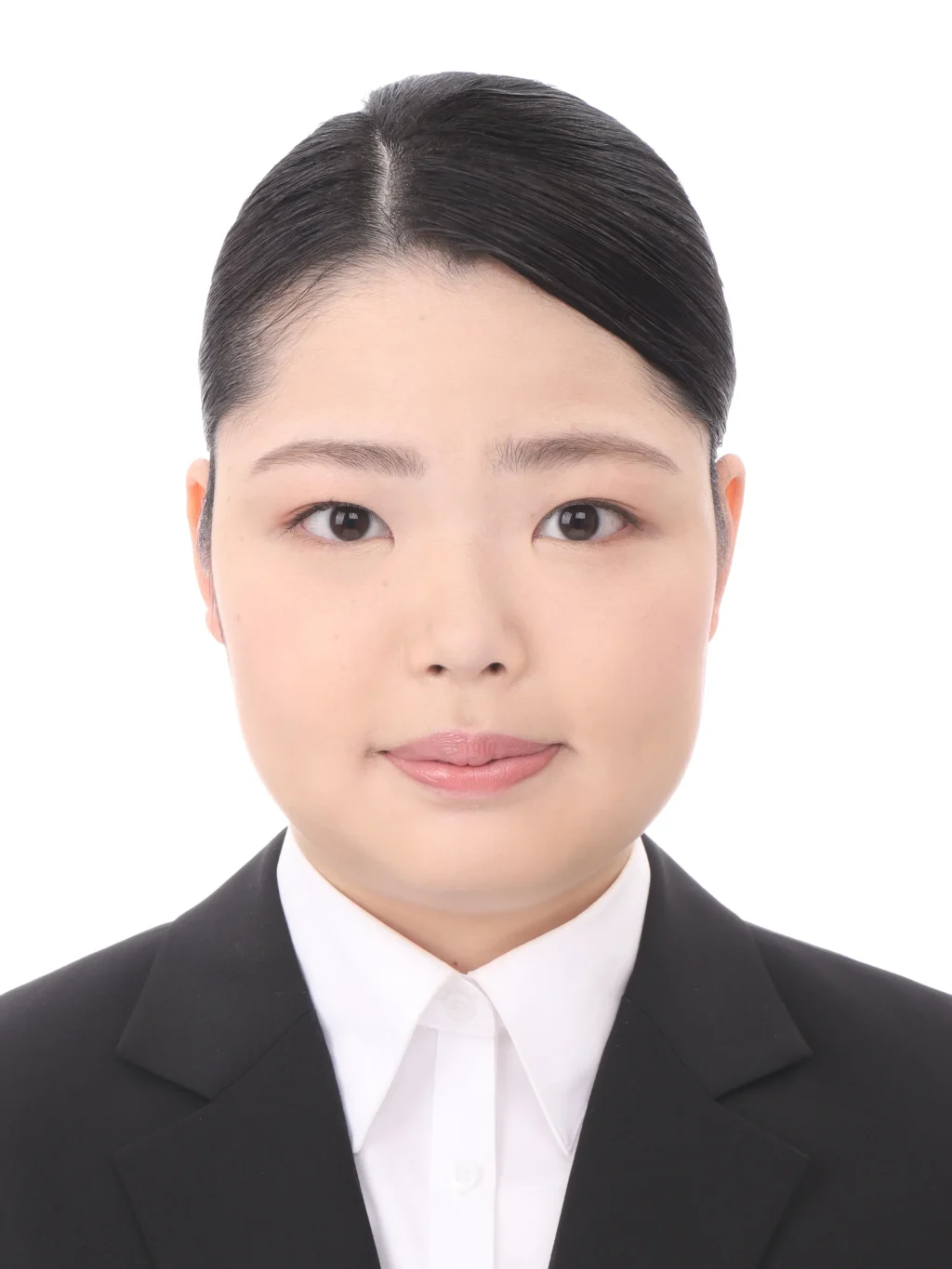 女子就活生のプロがヘアメイクして、撮影指導をした証明写真のアフター