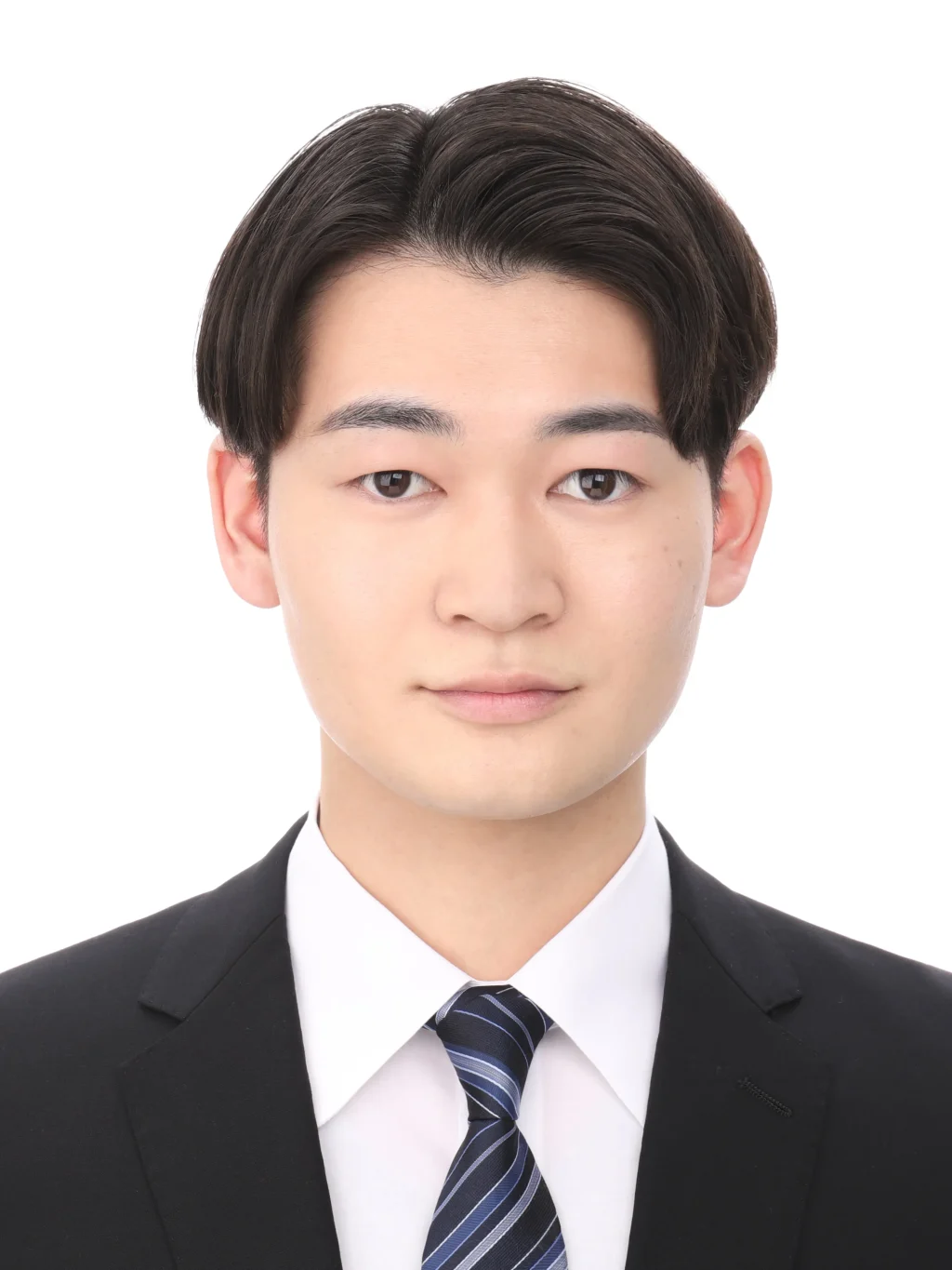 女子就活生のプロがヘアメイクして、撮影指導をした証明写真のアフター