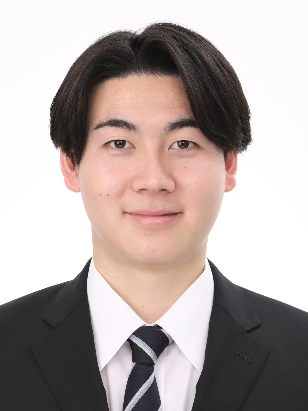 女子就活生の証明写真のビフォー