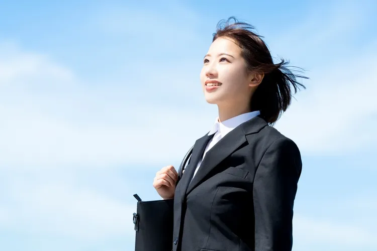 就活の証明写真の服装は「スーツ」がおすすめ!プロが男女別に解説1