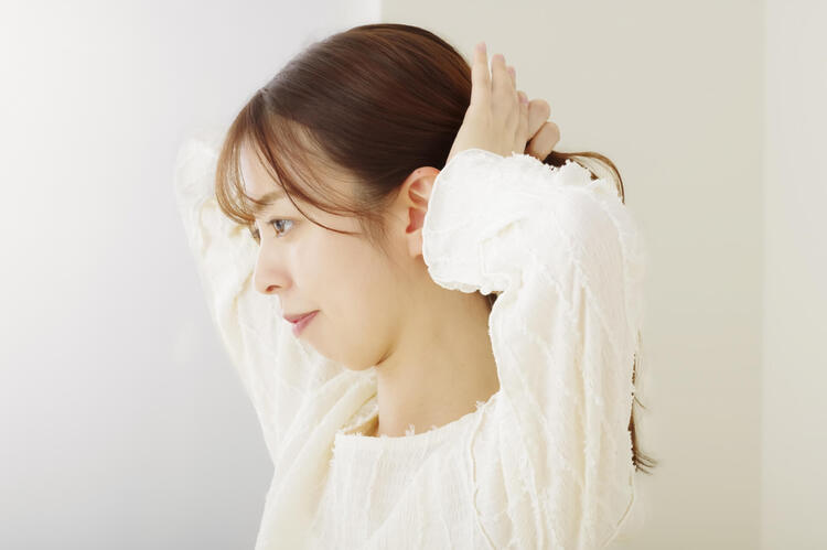 就活の証明写真の髪型は「一つ結び」がおすすめ!理由やセット方法は?3