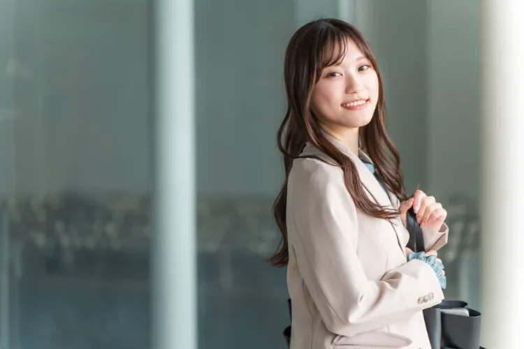 女子必見!就活の証明写真に適した「3つの前髪」をプロが解説!2