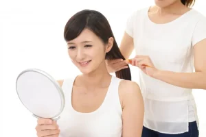 就活の証明写真で「パーマ」はダメ?パーマのまま撮る2つの対処法2