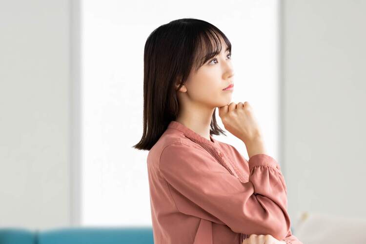 ミディアムヘアは見て!就活の証明写真に適した「髪型」は?セット方法も紹介3