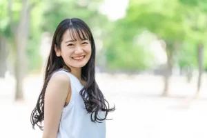 就活の証明写真で「パーマ」はダメ?パーマのまま撮る2つの対処法3