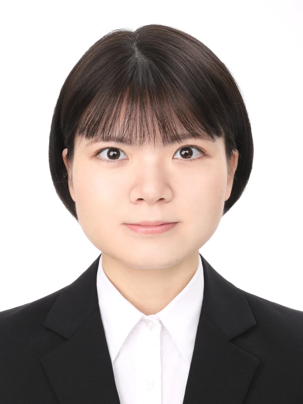 女子就活生のプロがヘアメイクして、撮影指導をした証明写真のアフター