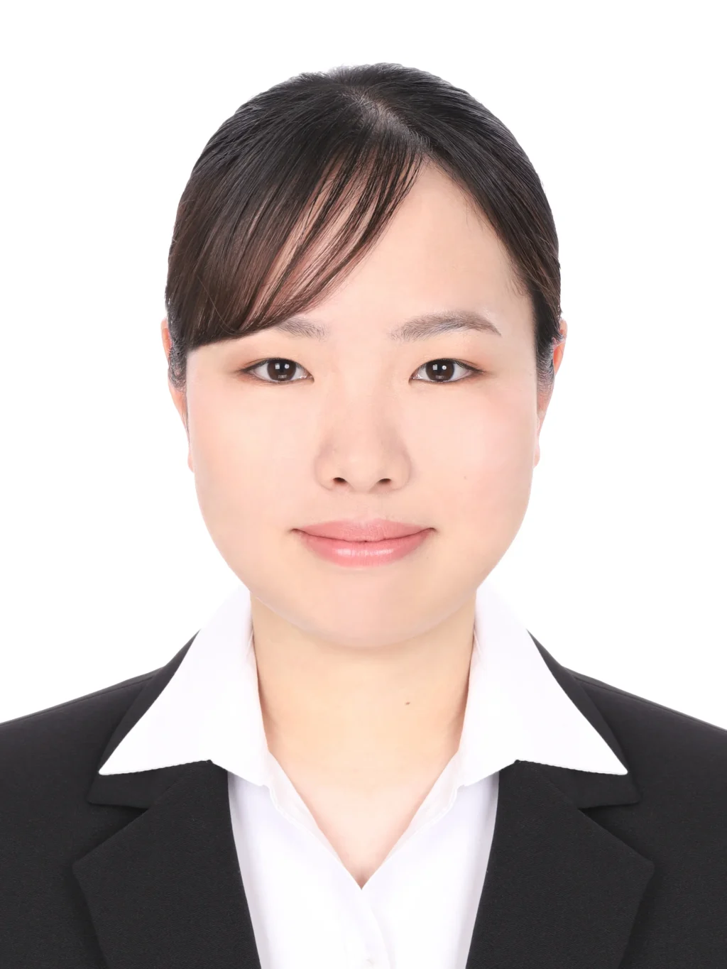 女子就活生のプロがヘアメイクして、撮影指導をした証明写真のアフター