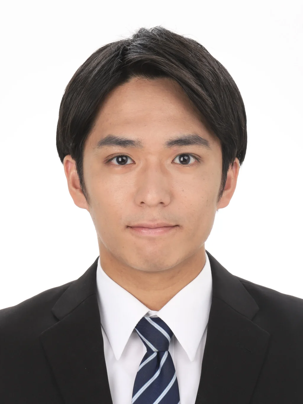 女子就活生の証明写真のビフォー