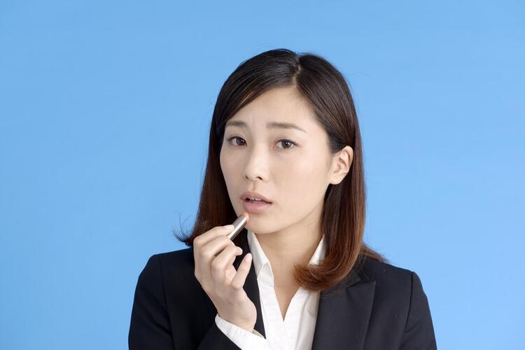 女性必見!転職に役立つ「証明写真」の撮り方のコツを紹介!NG例も1