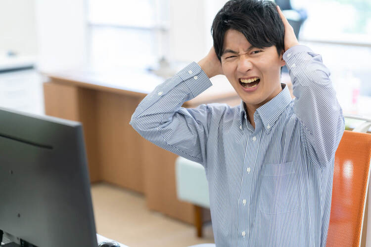 インターン写真で着る「スーツがない」人必見！シャツのみで撮るのはアリ？2