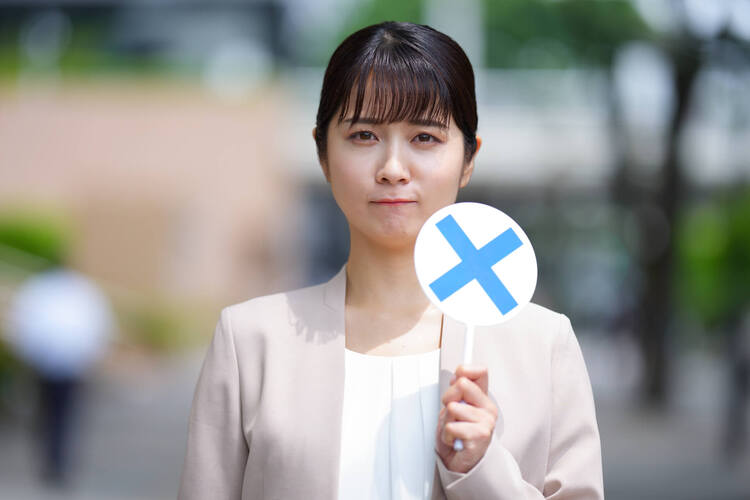 女性必見!転職に役立つ「証明写真」の撮り方のコツを紹介!NG例も3