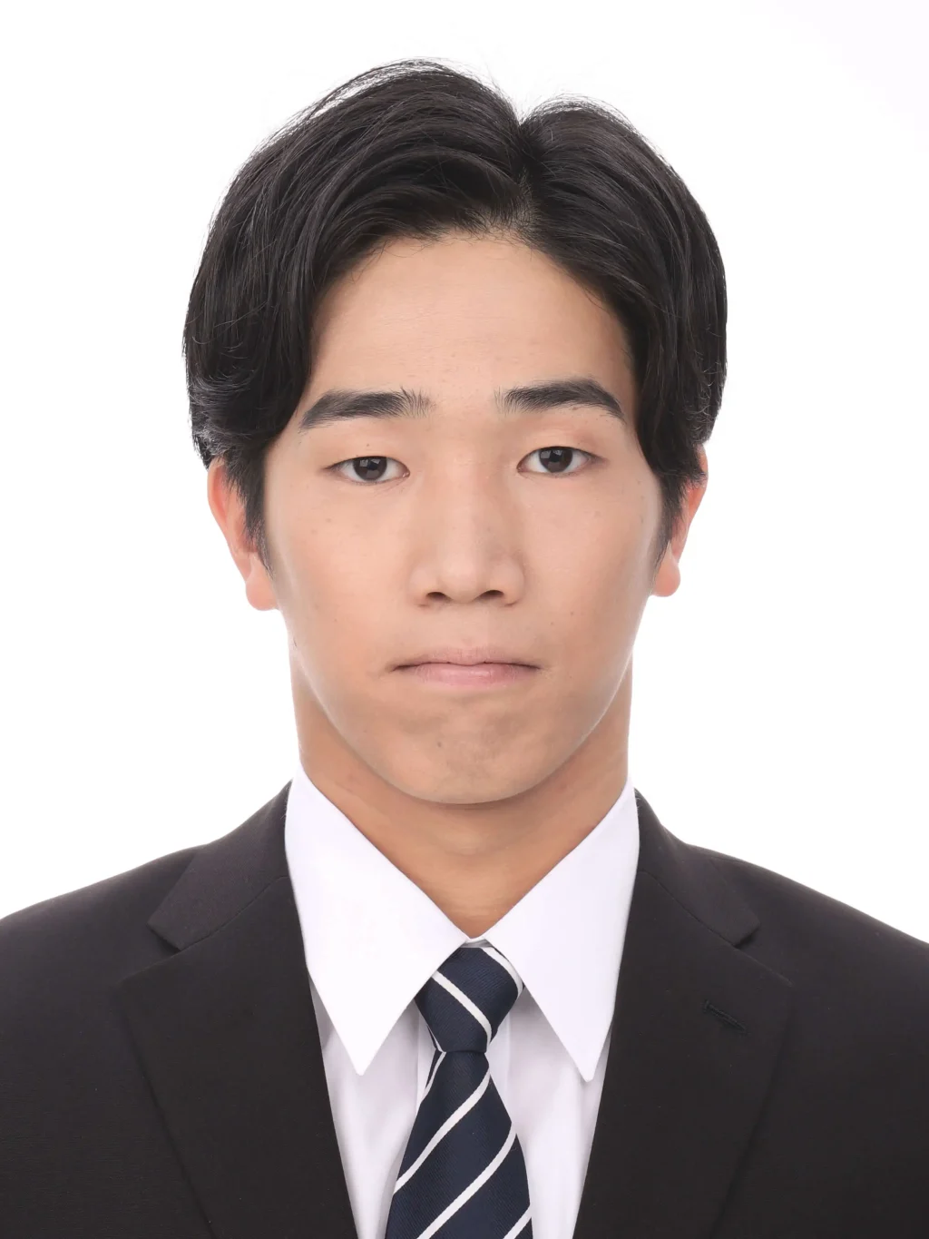 女子就活生の証明写真のビフォー