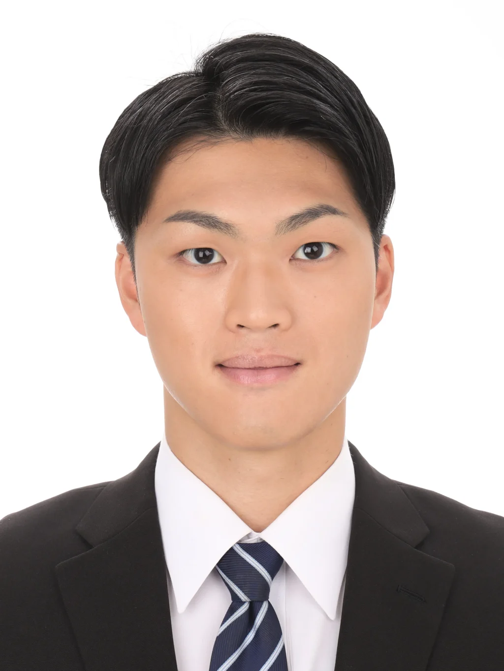 女子就活生の証明写真のビフォー