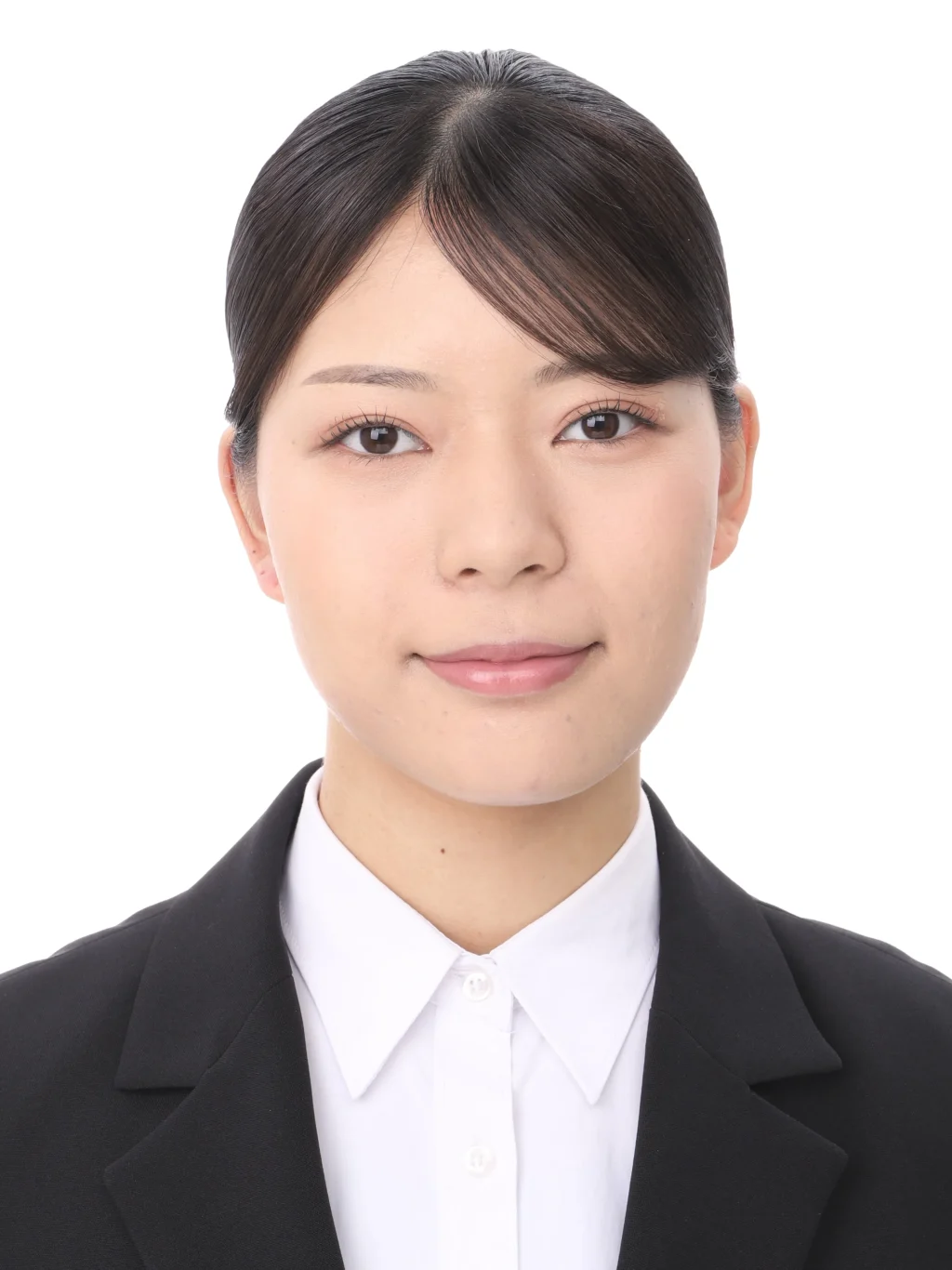 女子就活生の証明写真のビフォー