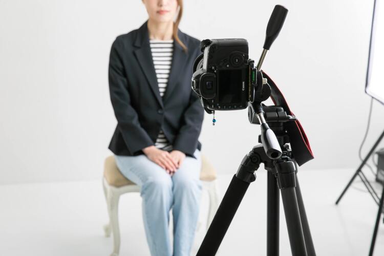 40代必見!転職用の「履歴書写真」に適した身だしなみや撮り方のコツを解説1