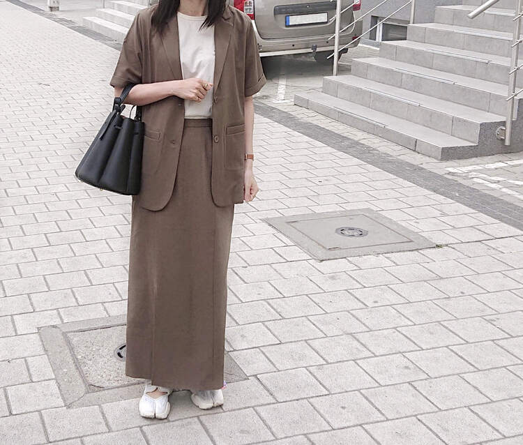 転職女性必見!証明写真で好印象を与える「服装」の選び方を解説3