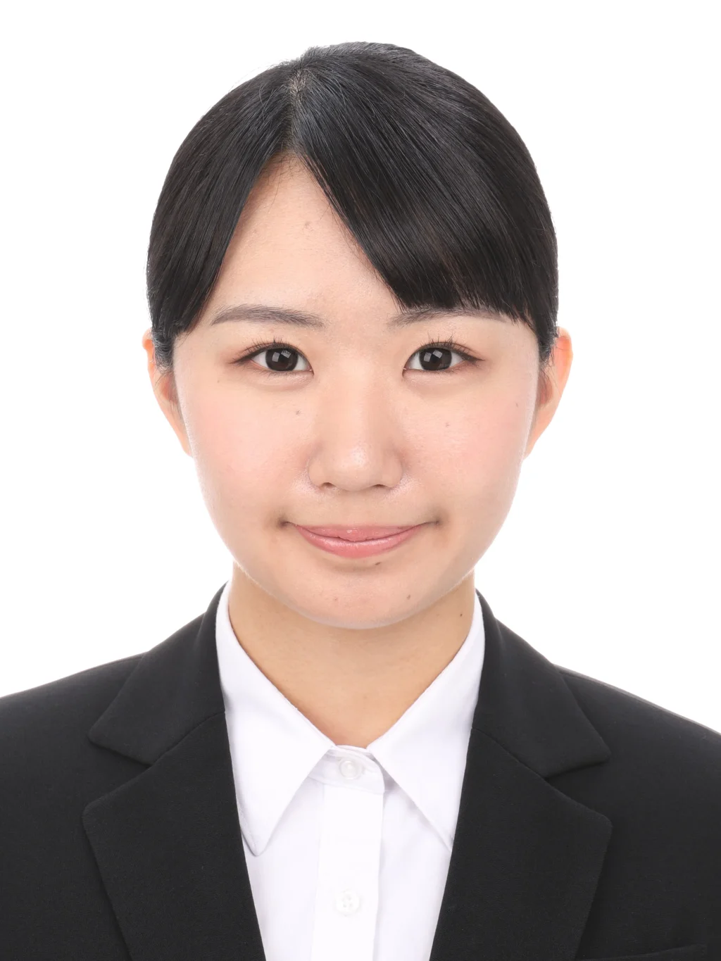 女子就活生の証明写真のビフォー