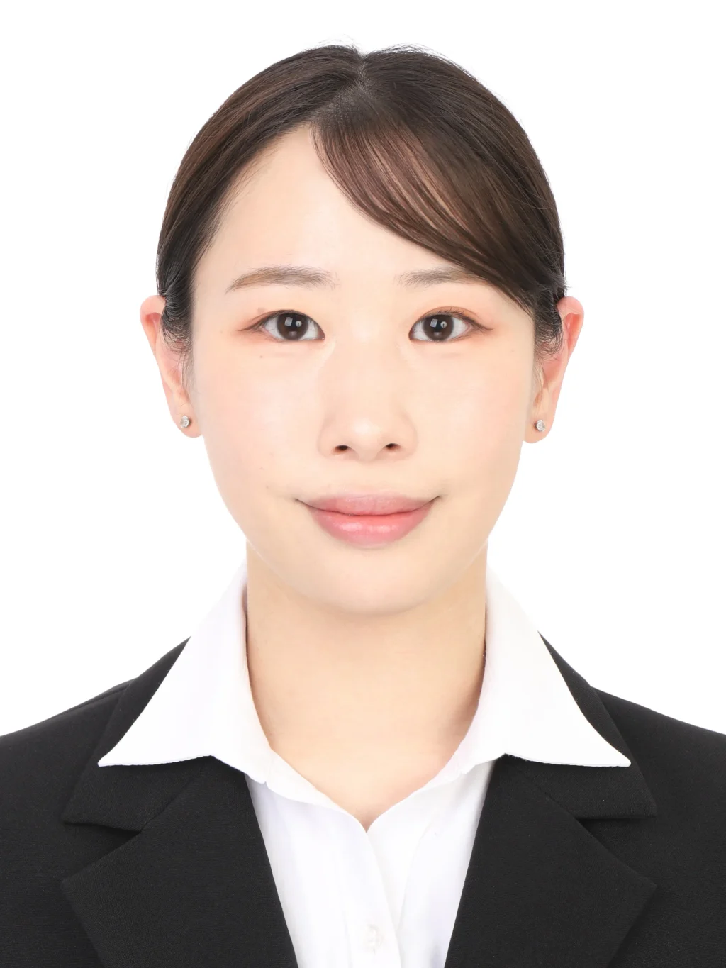 女子就活生のプロがヘアメイクして、撮影指導をした証明写真のアフター