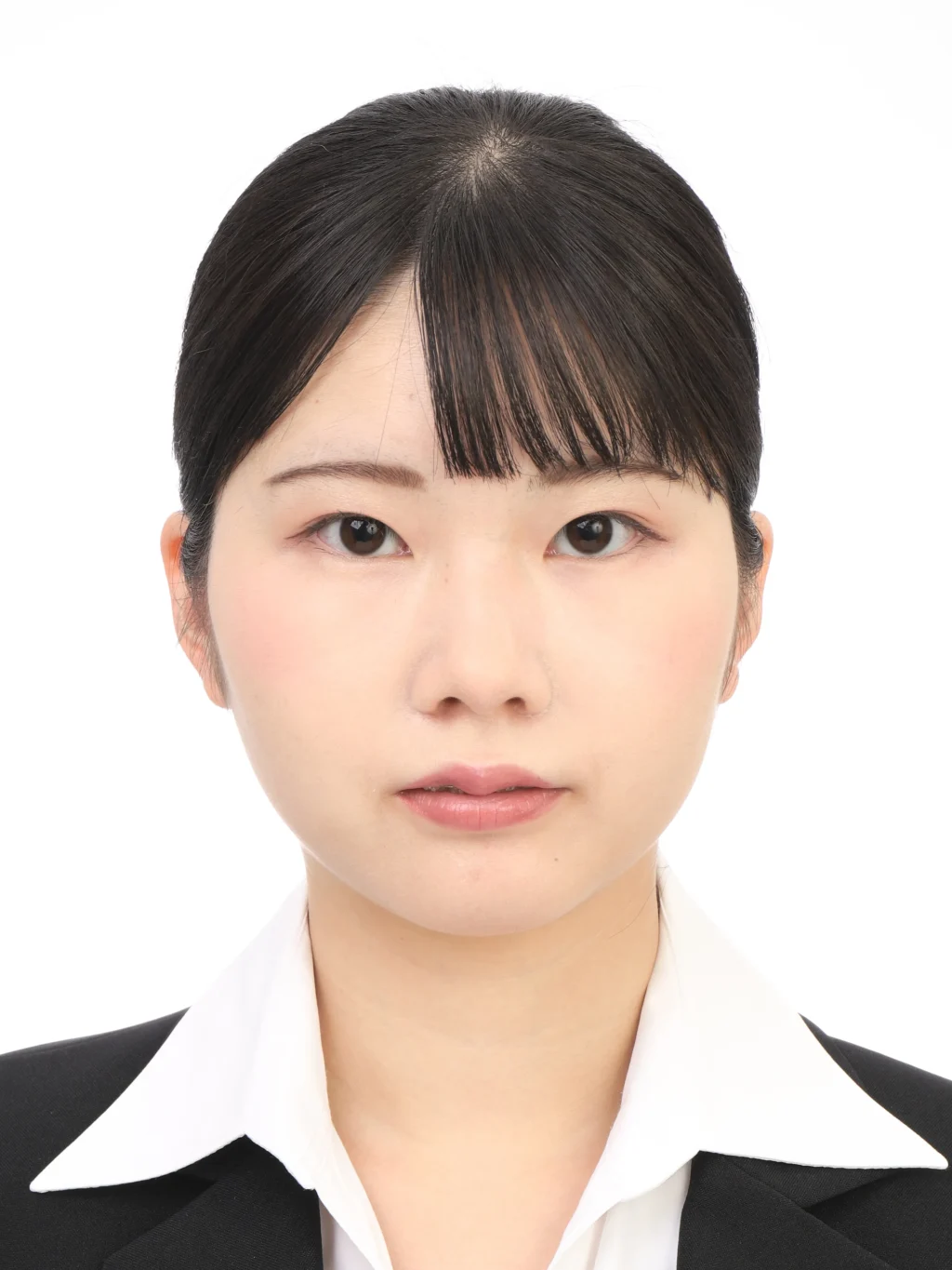 女子就活生の証明写真のビフォー