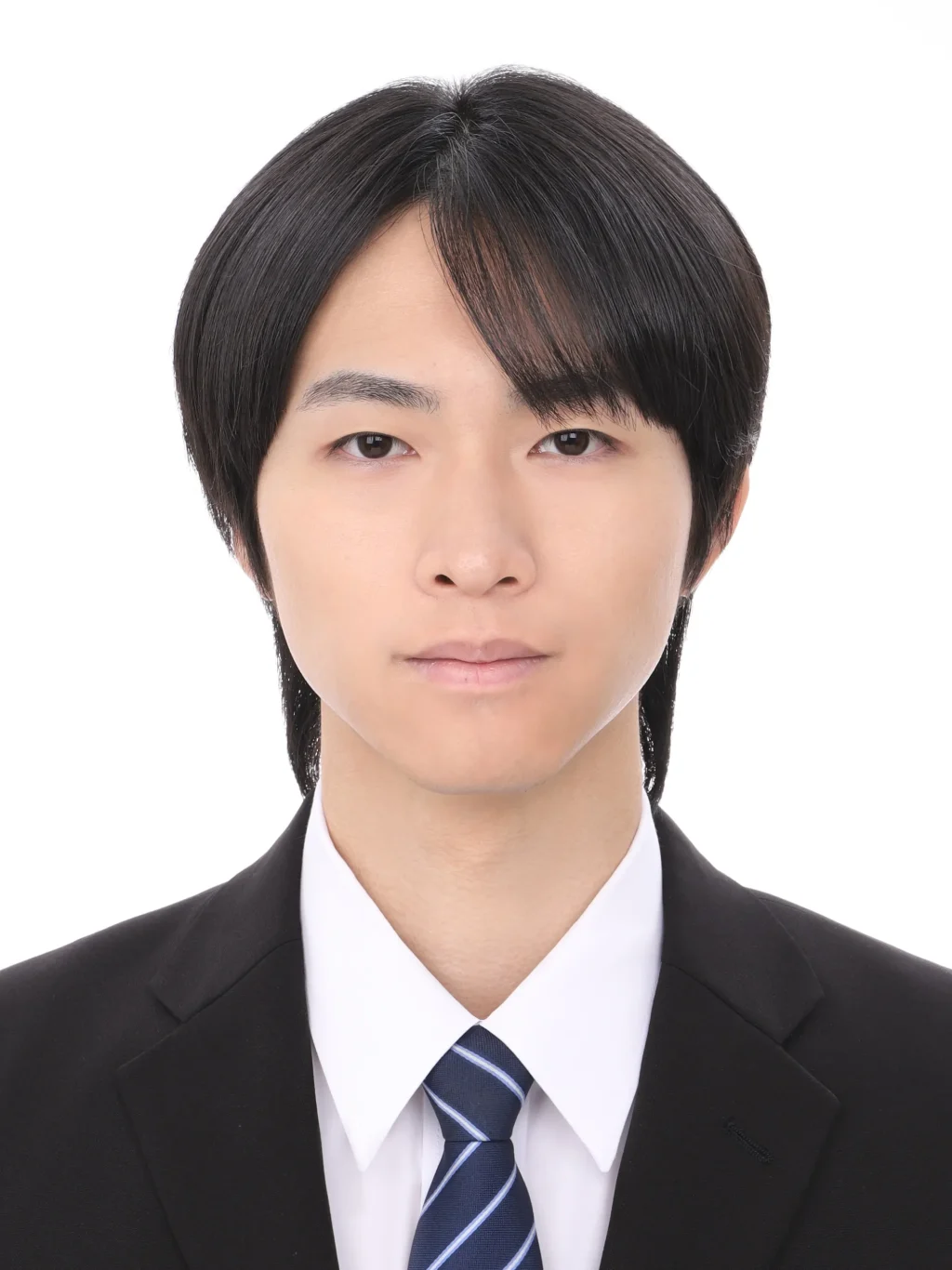 女子就活生のプロがヘアメイクして、撮影指導をした証明写真のアフター