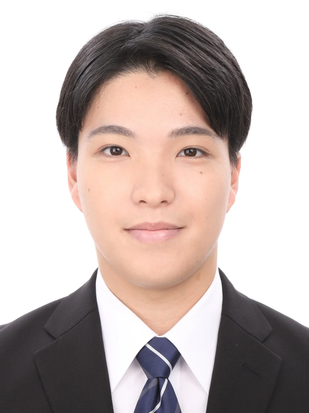 女子就活生の証明写真のビフォー