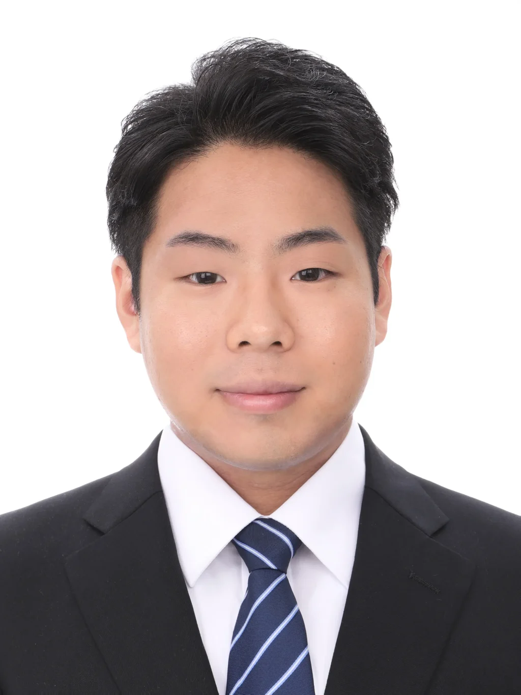 女子就活生のプロがヘアメイクして、撮影指導をした証明写真のアフター