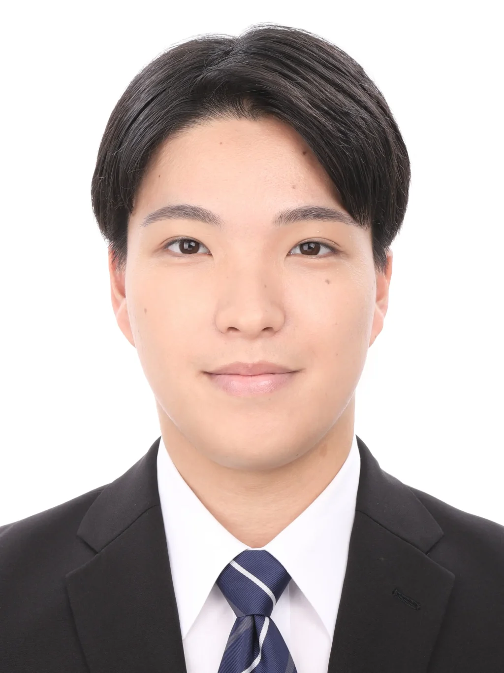 女子就活生のプロがヘアメイクして、撮影指導をした証明写真のアフター