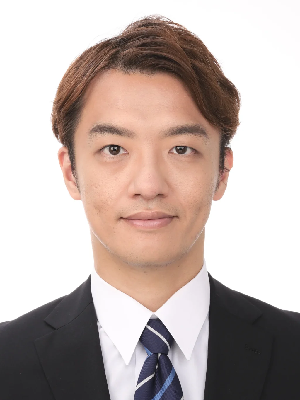 女子就活生の証明写真のビフォー