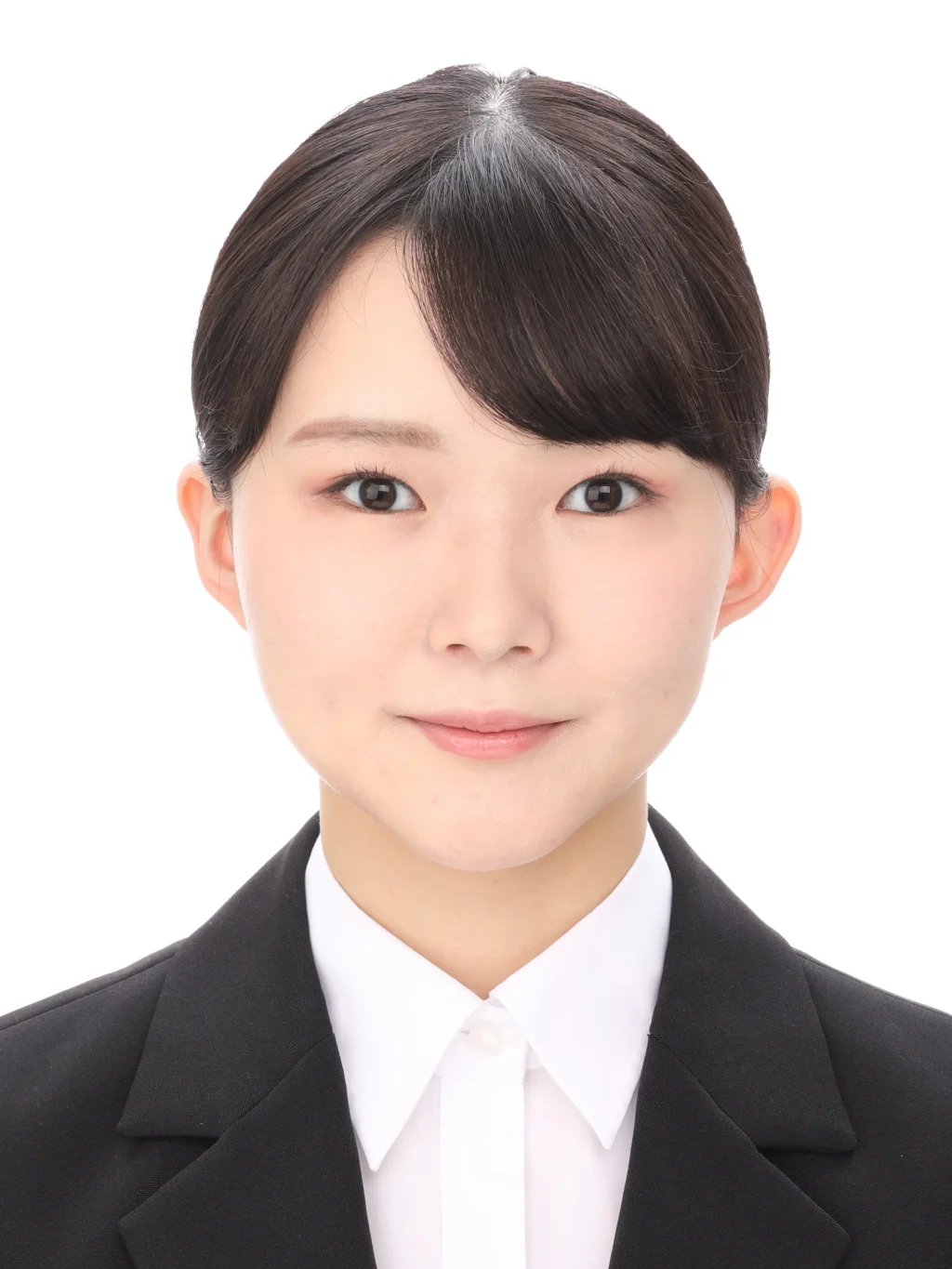 女子就活生の証明写真のビフォー