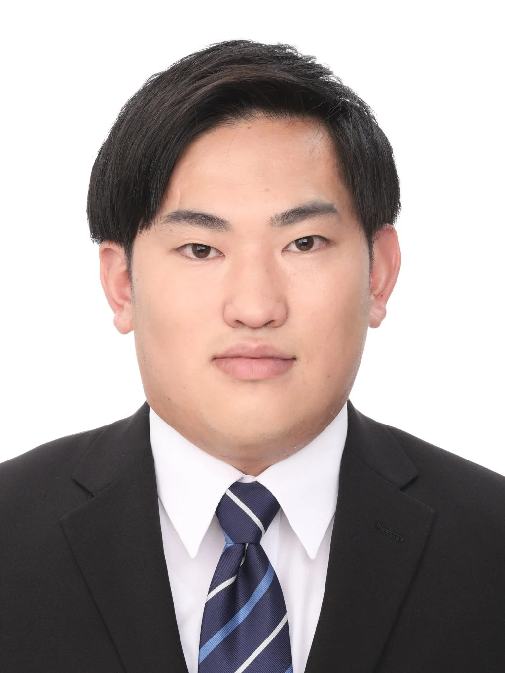 女子就活生の証明写真のビフォー