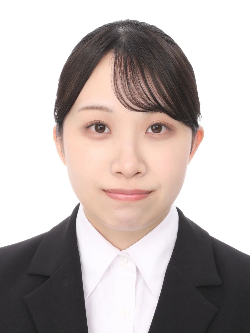 女子就活生の証明写真のビフォー