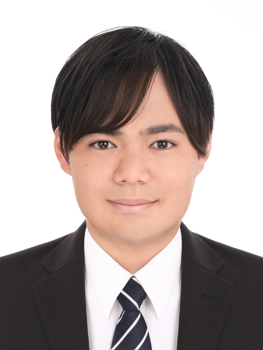 女子就活生のプロがヘアメイクして、撮影指導をした証明写真のアフター