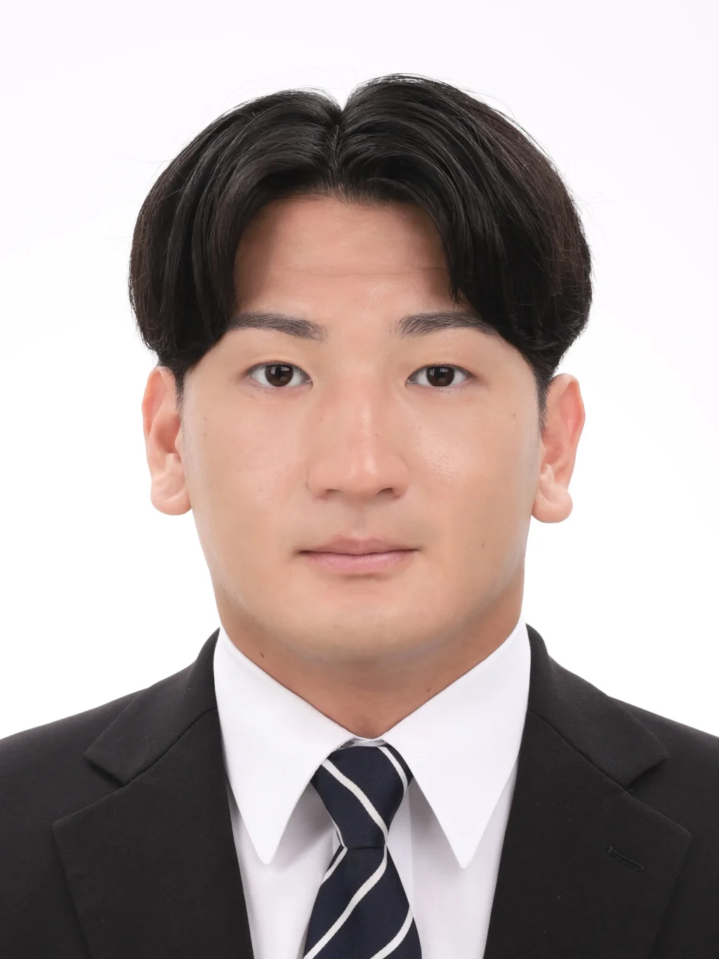 女子就活生のプロがヘアメイクして、撮影指導をした証明写真のアフター