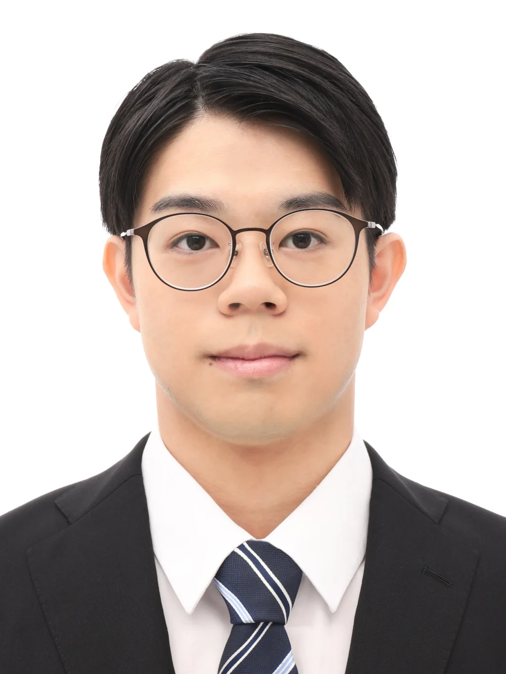 女子就活生のプロがヘアメイクして、撮影指導をした証明写真のアフター