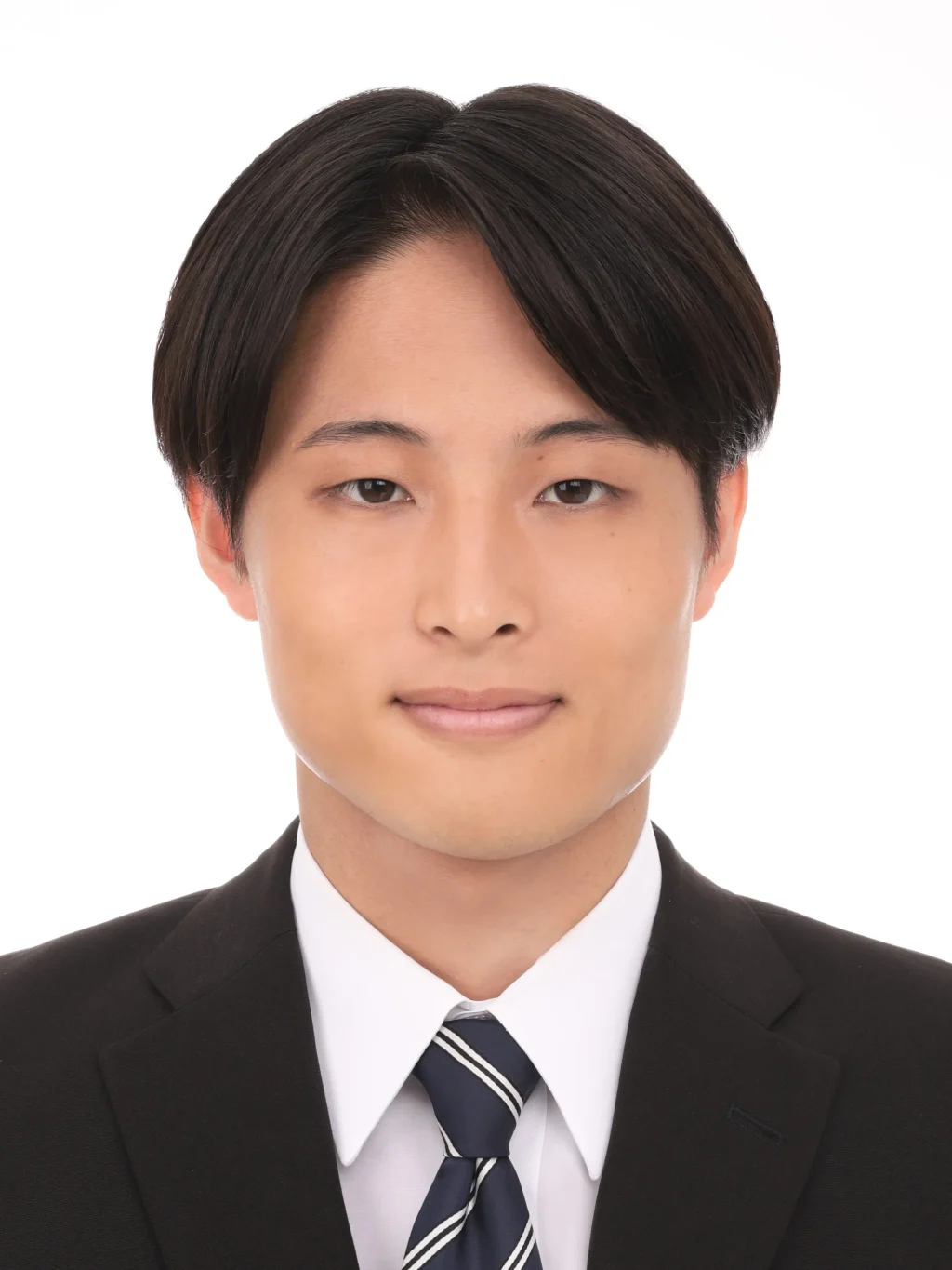 女子就活生のプロがヘアメイクして、撮影指導をした証明写真のアフター