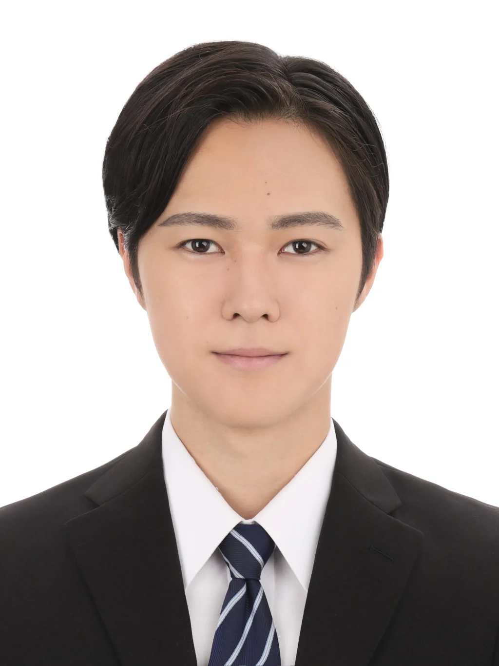 女子就活生のプロがヘアメイクして、撮影指導をした証明写真のアフター