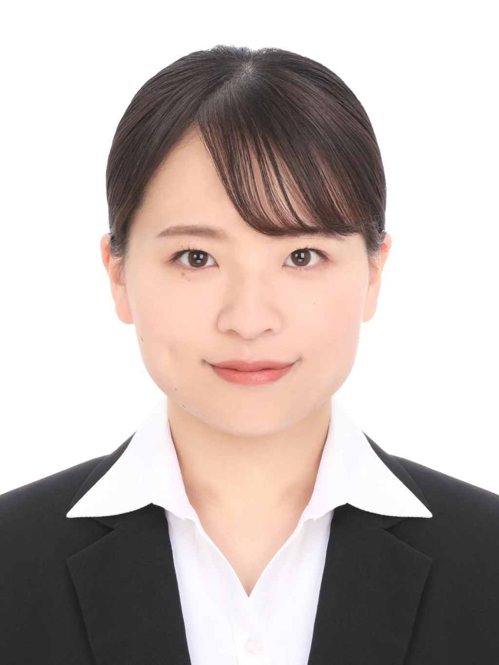 女子就活生のプロがヘアメイクして、撮影指導をした証明写真のアフター