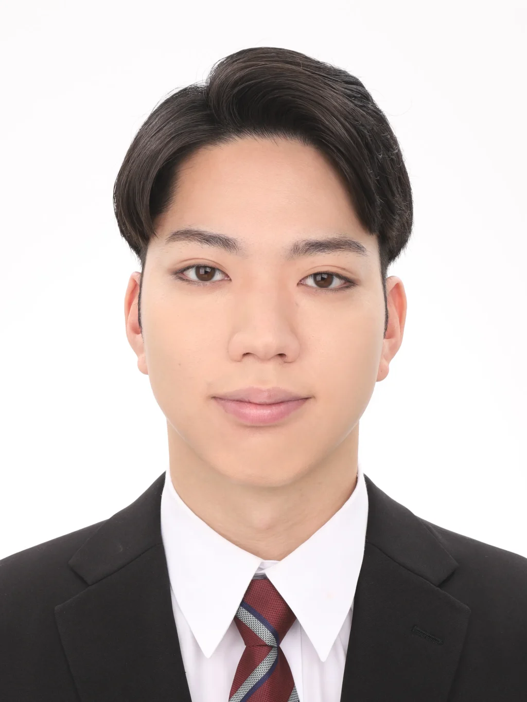 女子就活生のプロがヘアメイクして、撮影指導をした証明写真のアフター