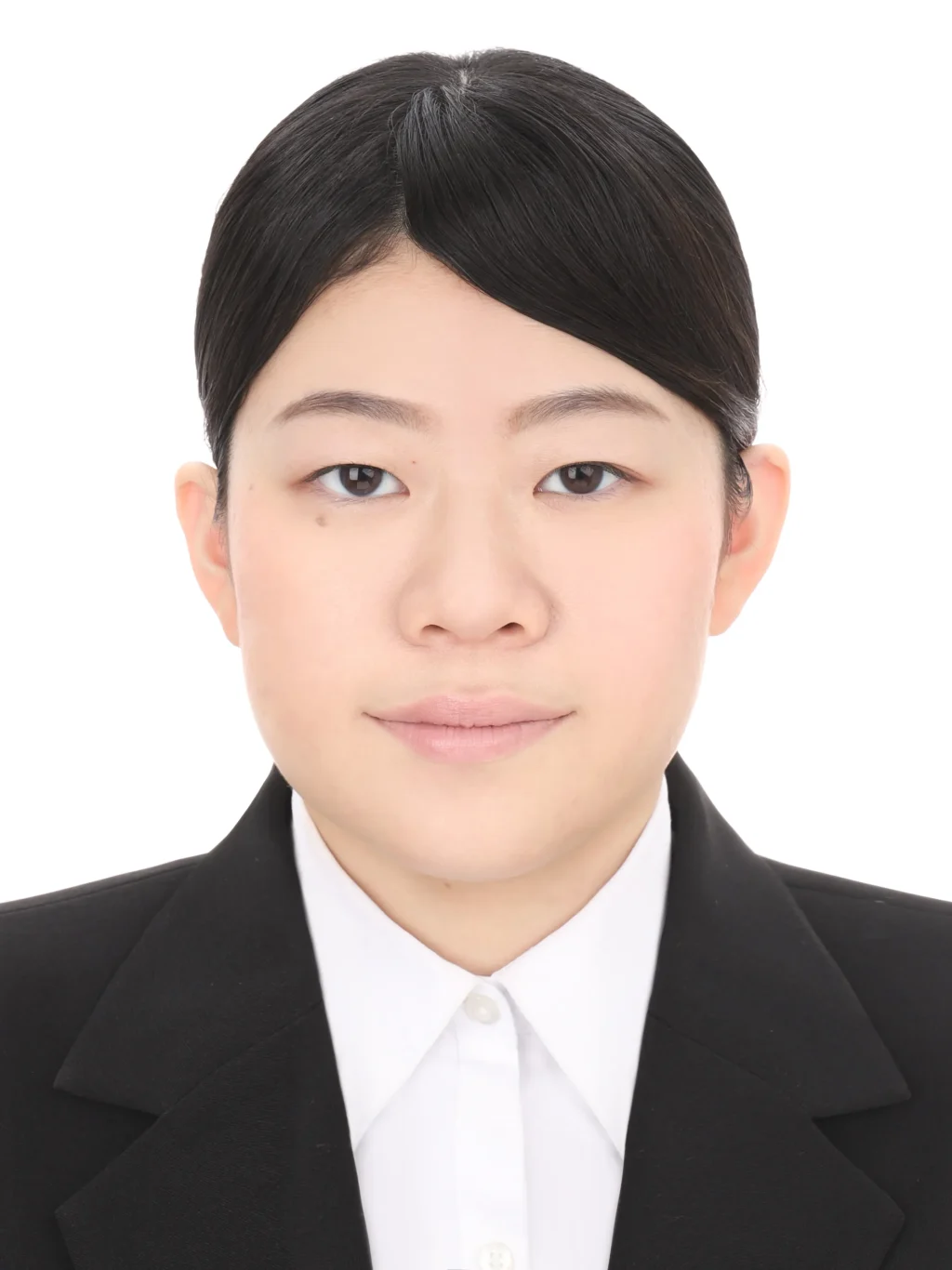 女子就活生のプロがヘアメイクして、撮影指導をした証明写真のアフター