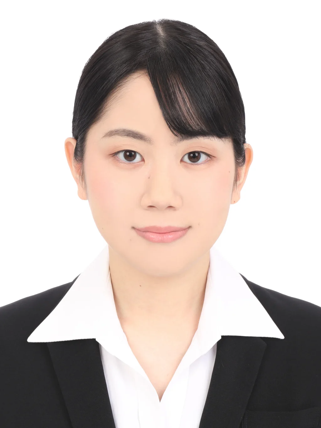 女子就活生のプロがヘアメイクして、撮影指導をした証明写真のアフター